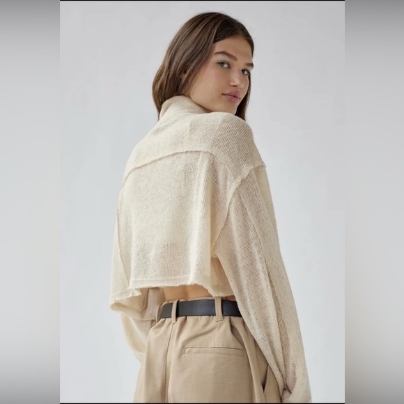 NWT Urban Outfitters Jac Sheer Cropped Sweater - Picture 2 of 3